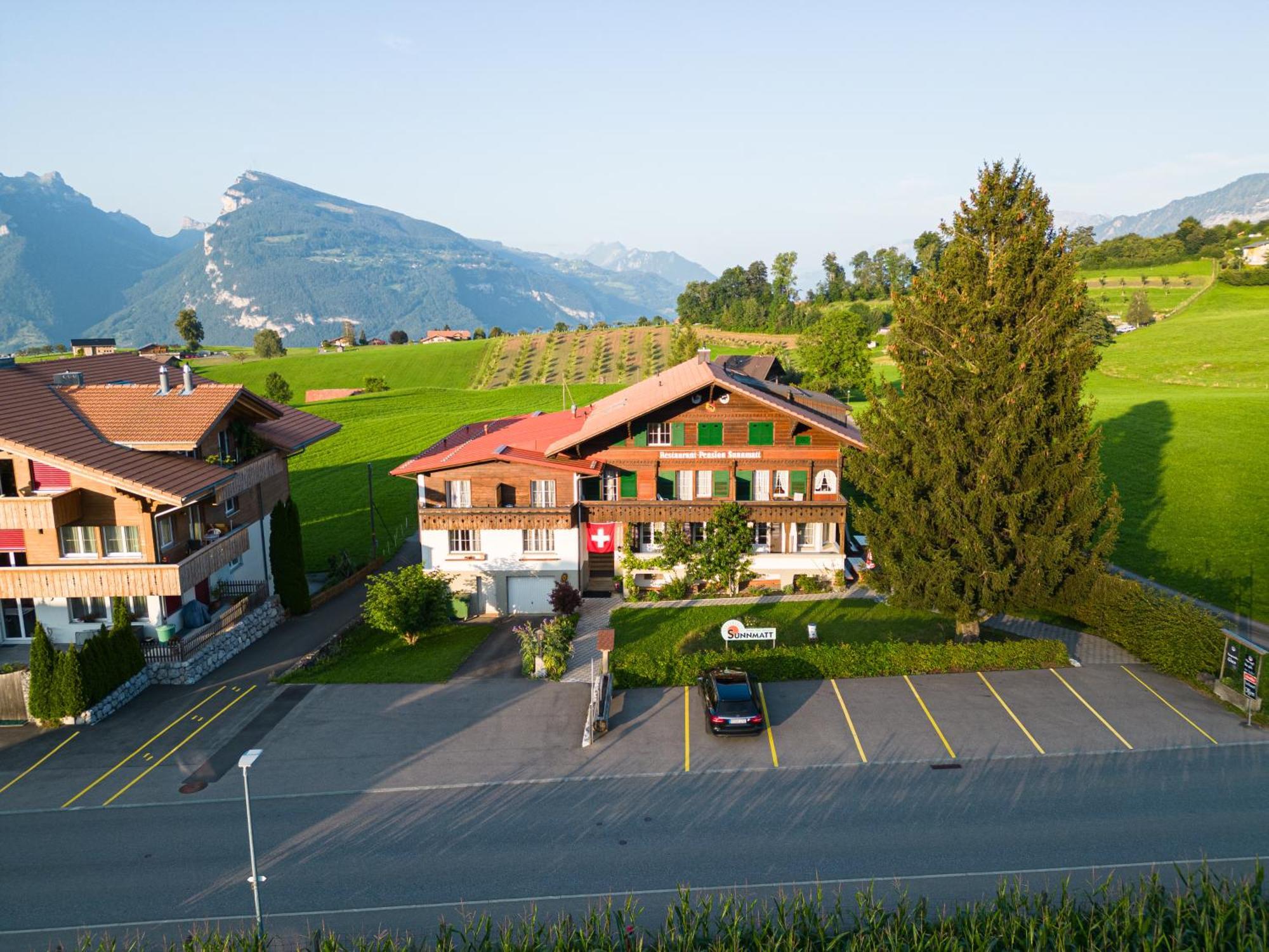 Hotel Restaurant Sunnmatt Aeschi Bei Spiez Luaran gambar