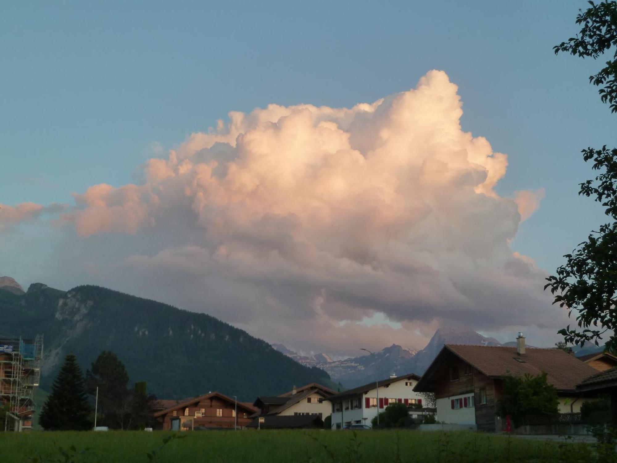 Hotel Restaurant Sunnmatt Aeschi Bei Spiez Luaran gambar
