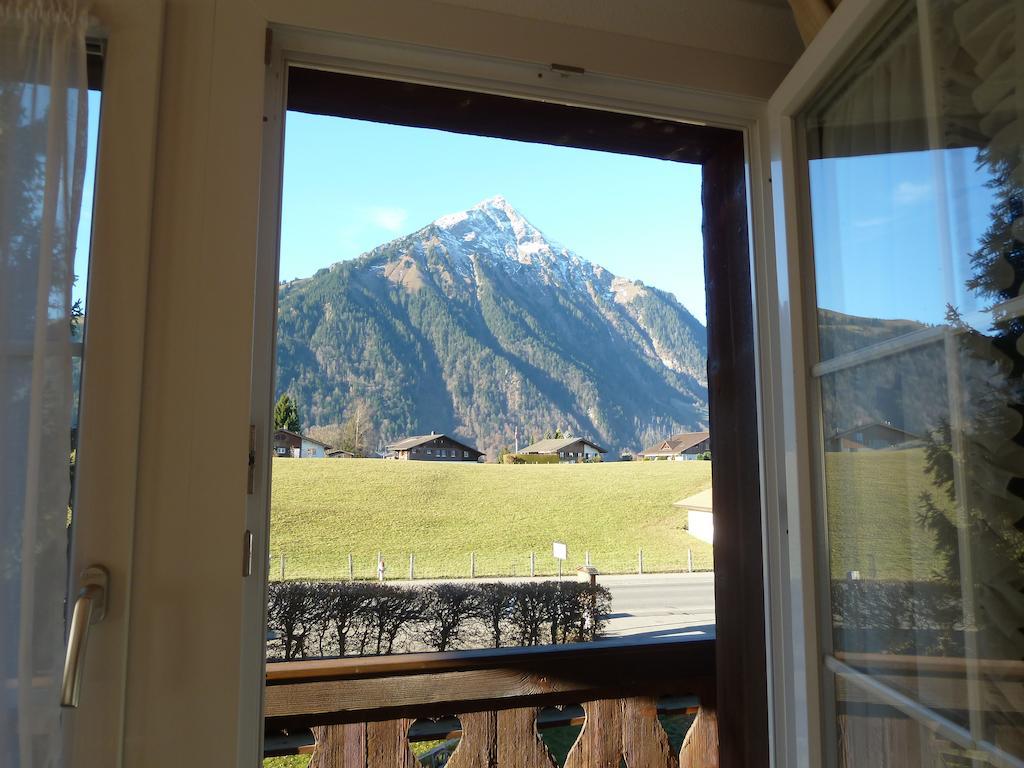 Hotel Restaurant Sunnmatt Aeschi Bei Spiez Bilik gambar