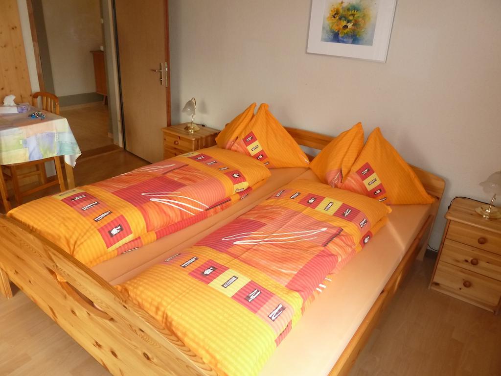 Hotel Restaurant Sunnmatt Aeschi Bei Spiez Bilik gambar
